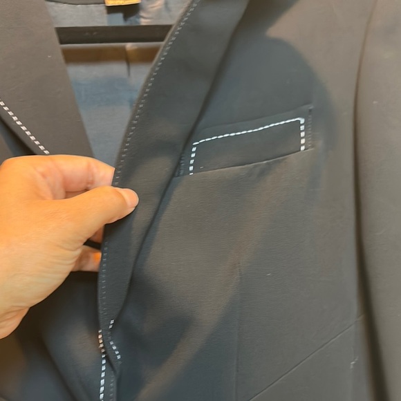 Black and White Structured Blazer with Notched Lapel - Picture 8 of 12